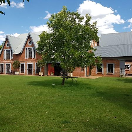 Millstream Inn Guest House Skeerpoort Buitenkant foto